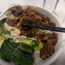 A photograph from the visit to Chao Ke Lin · Authentic Tongkeng A Xiong Beef (Pingzhou Jade Street Store)