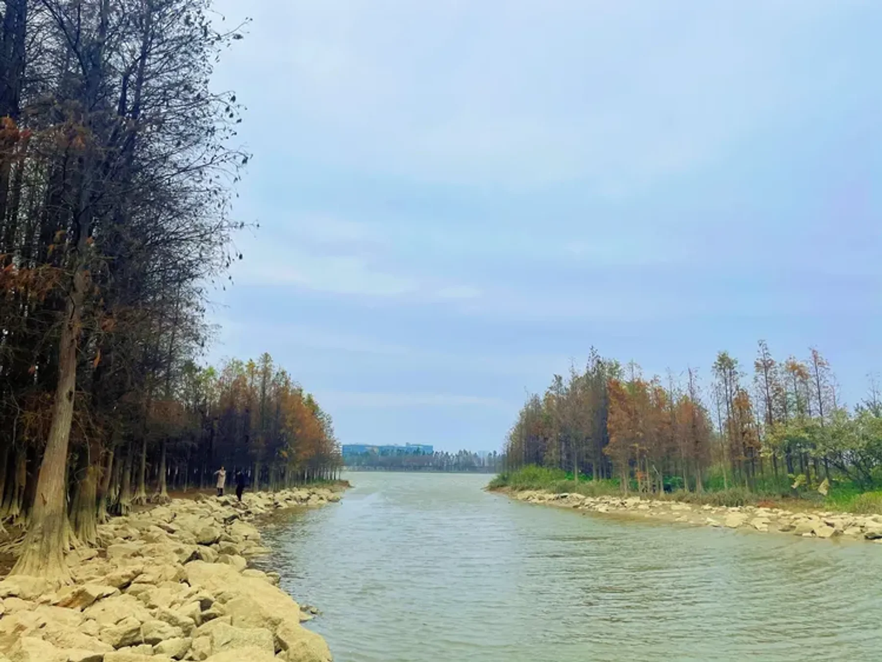High-resolution venue image for Wuzhou Sluice Gate「乌洲水闸」, sourced from the venue's Dianping merchant cover
