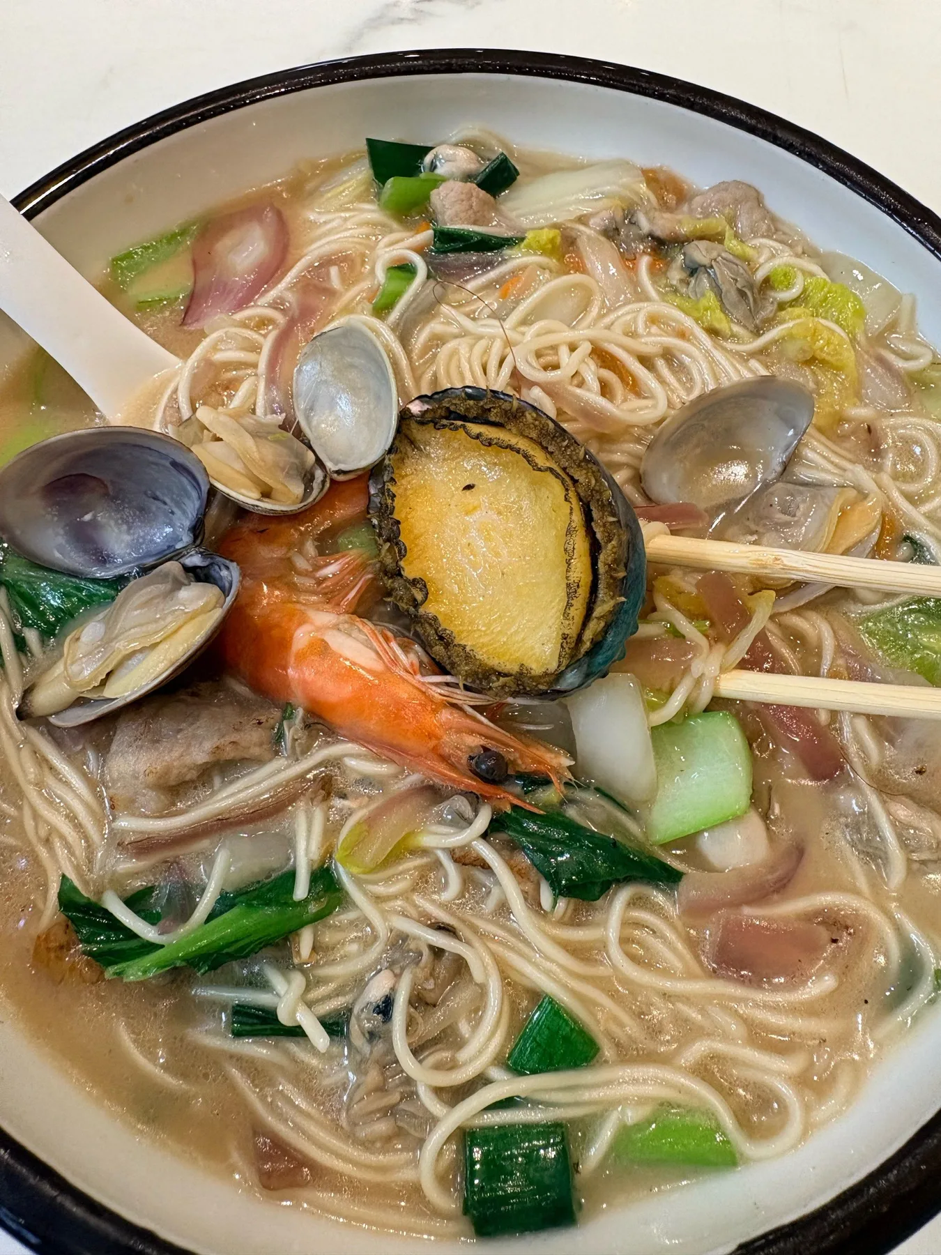 A photograph from the visit to Putian Good Brothers Seafood Restaurant (Baoyu Building Branch)